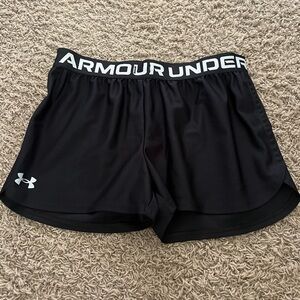 New Without Tags Under Armour Girls Play Up Short Size Youth Large Black